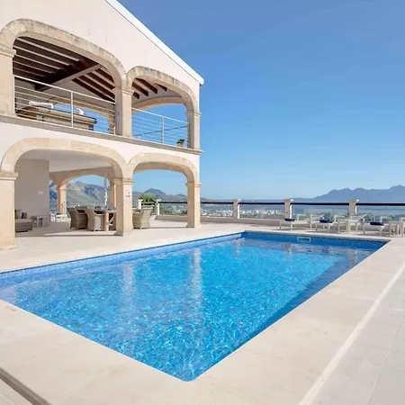 Exclusiva En Pollensa Con Vistas Al Mar
